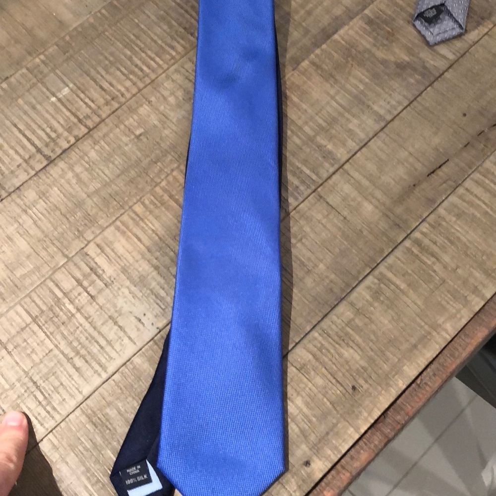 Tommy Hilfiger tie3  inches wide